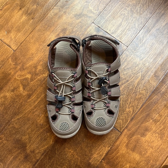 Eddie Bauer Blakey Shoes - Picture 1 of 4